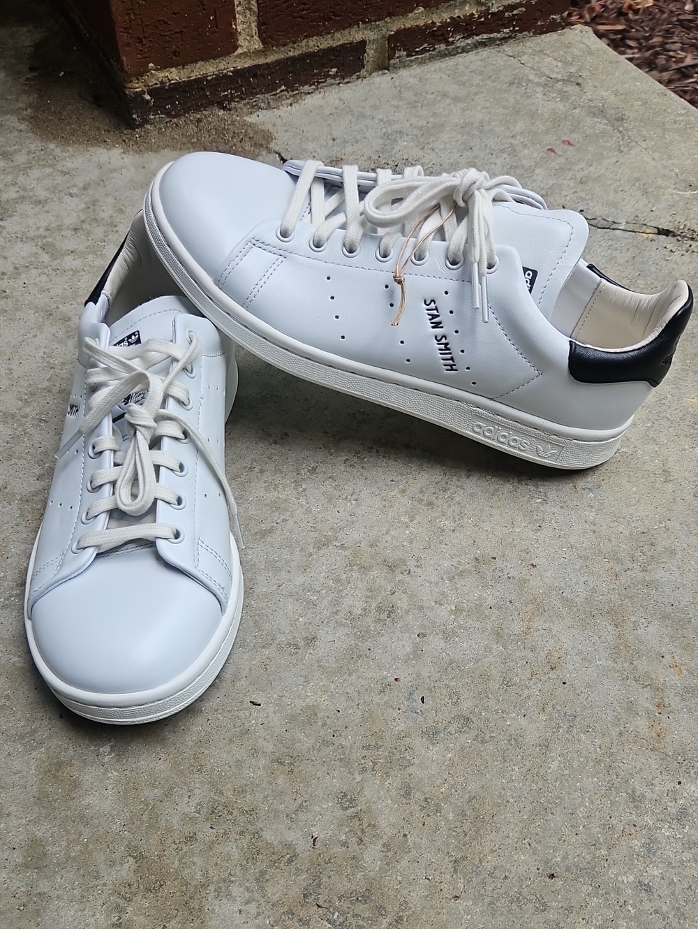 NWOT Classic Adidas Sneakers